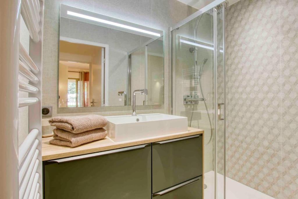 Appartement Piscine Tennis Acces Prive Plage Joia Sanary-sur-Mer Eksteriør billede
