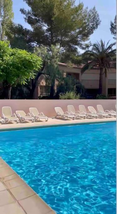 Appartement Piscine Tennis Acces Prive Plage Joia Sanary-sur-Mer Eksteriør billede